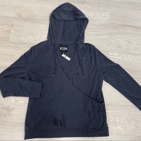 Victoria’s Secret Sport Wrap Hoodie Top NWT - Picture 1 of 9